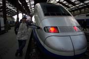TGV Treni saatte 300 Km yapar.