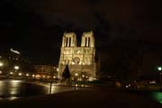 Notre-Dame katedrali.